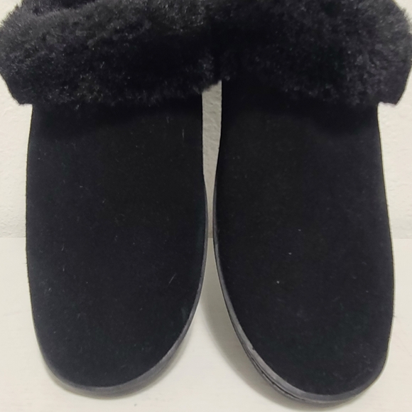 Myslipper slip on black leather faux fur slippers - Picture 13 of 15